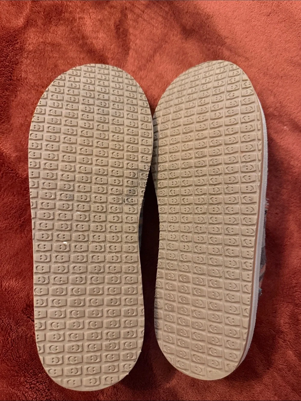 Sanuk de Mujer  Striped Slip-On Canvas Shoes in Gray & Teal